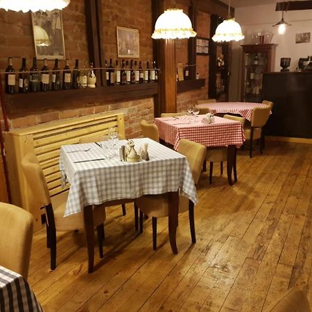 Nonna Mia Hotel Bukarest Kültér fotó