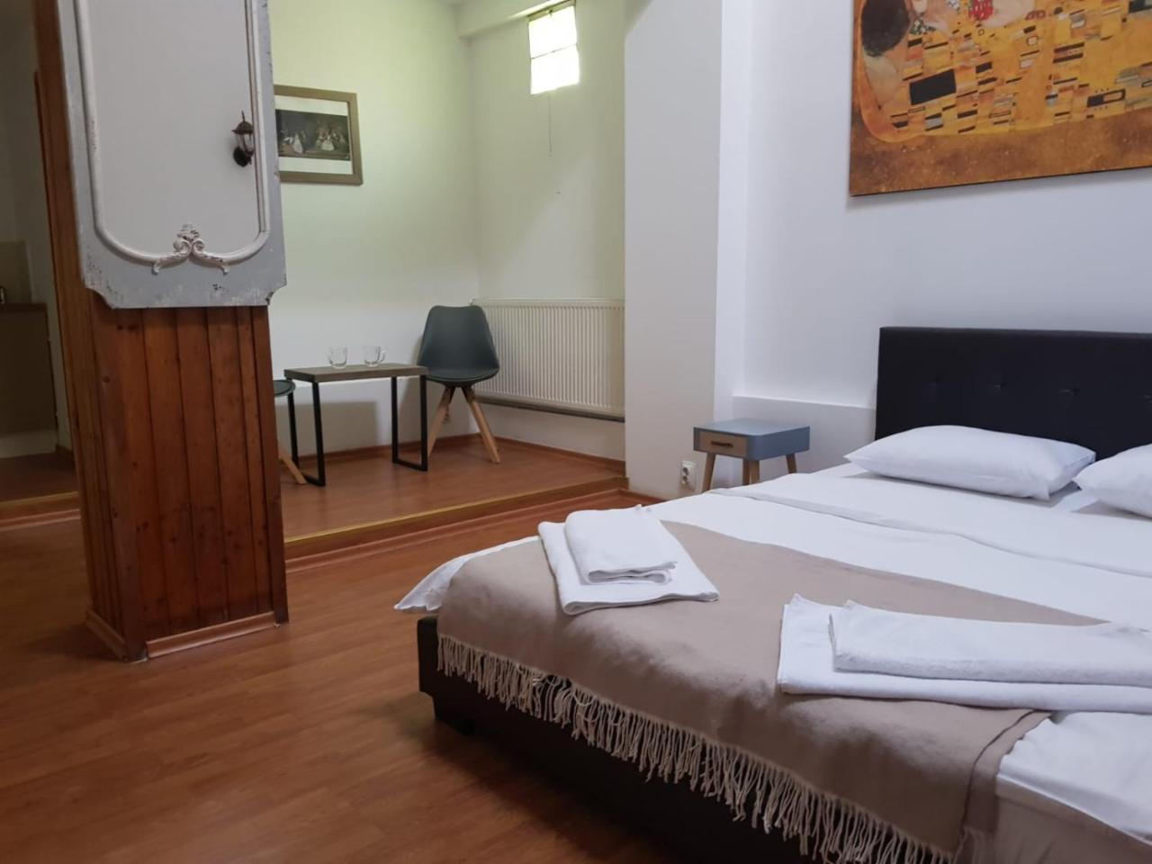 Nonna Mia Hotel Bukarest Kültér fotó
