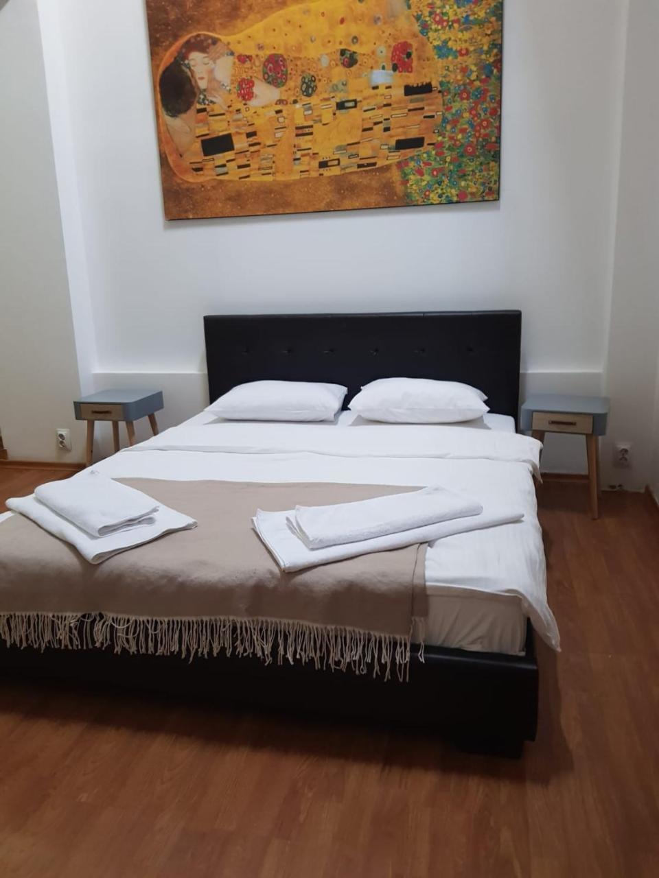 Nonna Mia Hotel Bukarest Kültér fotó