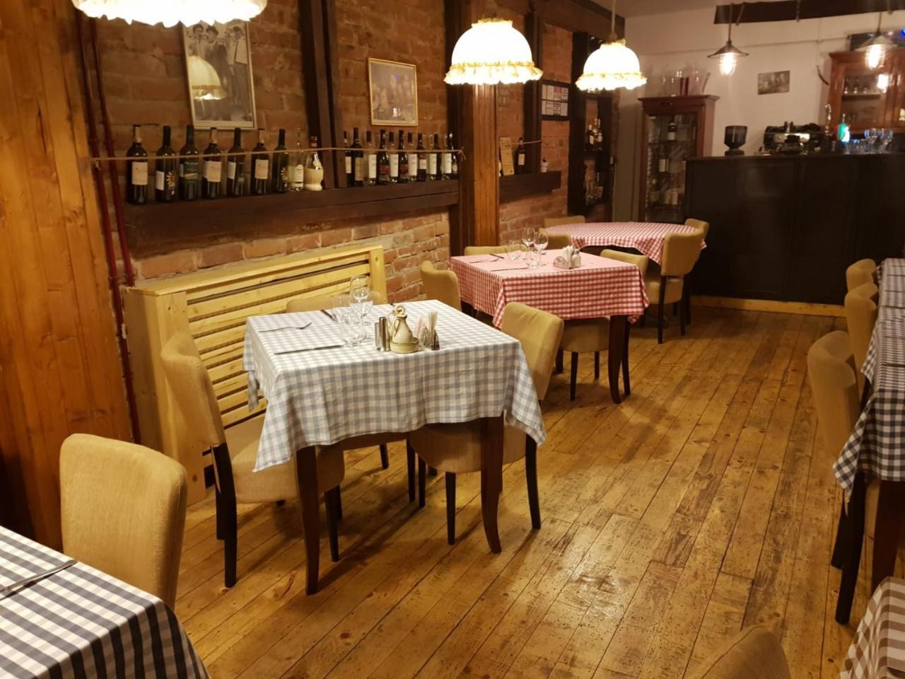 Nonna Mia Hotel Bukarest Kültér fotó