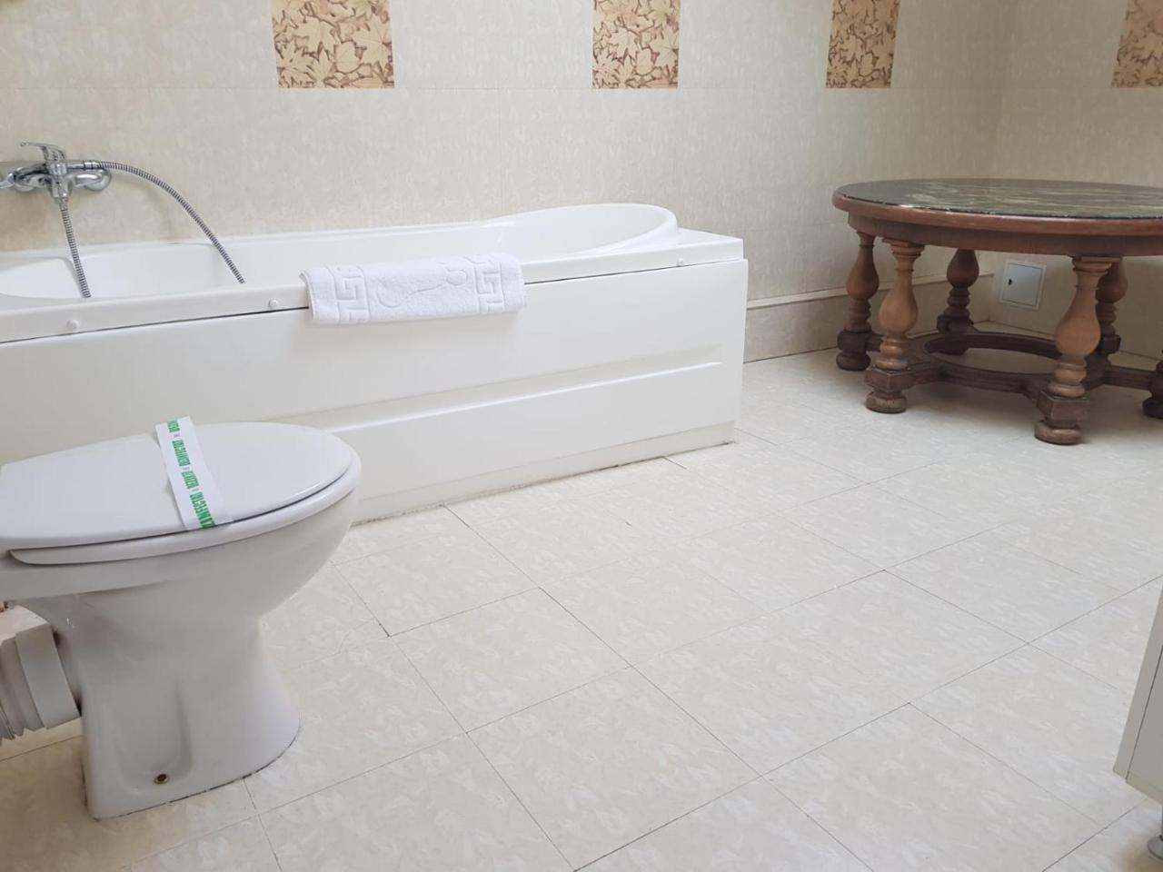 Nonna Mia Hotel Bukarest Kültér fotó