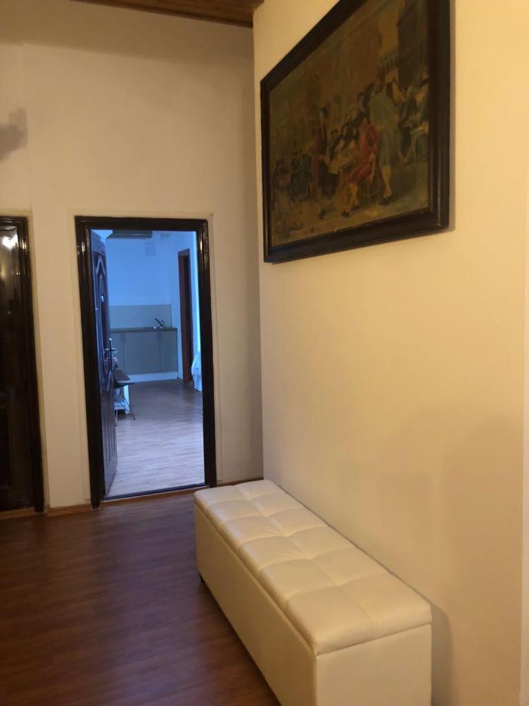 Nonna Mia Hotel Bukarest Kültér fotó