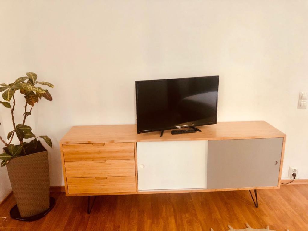 Nonna Mia Hotel Bukarest Kültér fotó